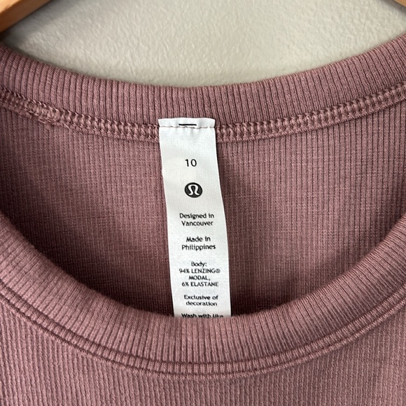 Lululemon Hold Tight Cropped Tank Sz 10‎ TWRS NWT - Picture 2 of 5